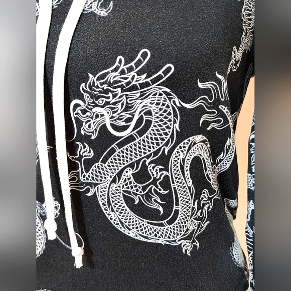 Infinite Performance midriff long-sleeved top - Picture 2 of 5